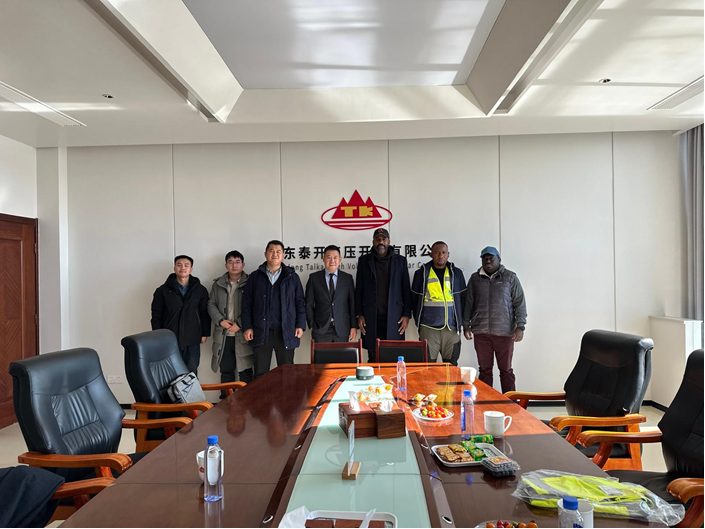 Rencontre de la Direction Générale avec le constructeur TAKAI en Chine